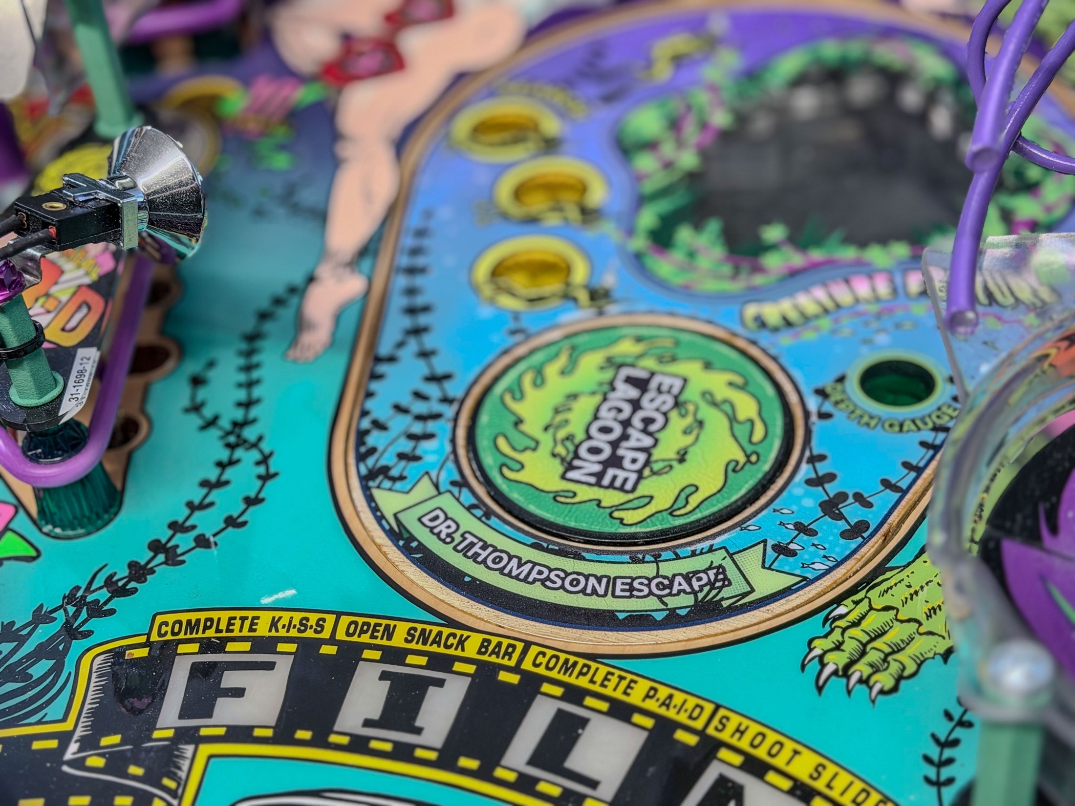 Escape Lagoon spinner, inserts and Creature window